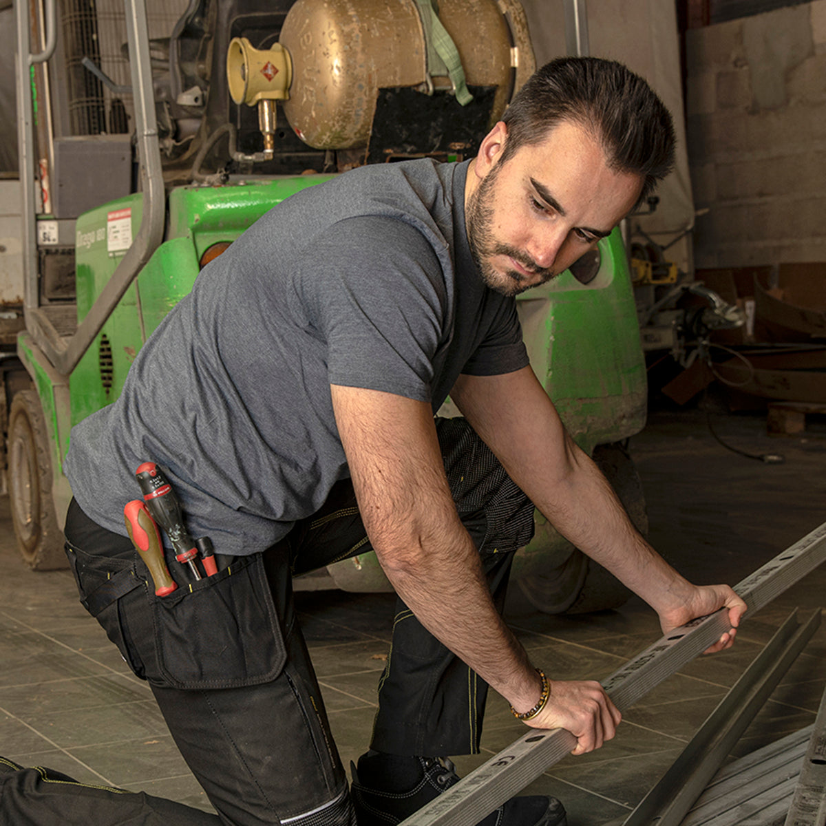 Hauts de travail pour homme