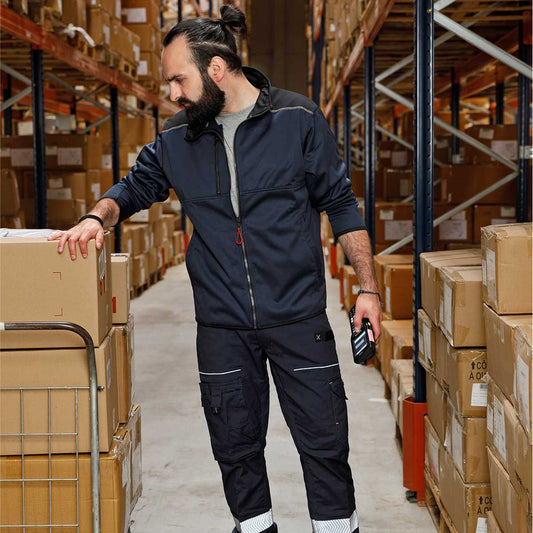 Veste légère Hugo Strong Ranch, respirante et imperméable, parfaite pour le travail extérieur. Confort polaire et mobilité assurés.