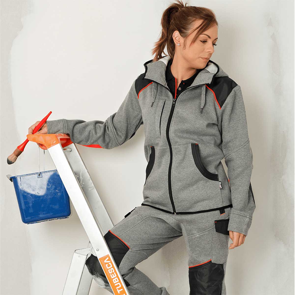 Veste Hugo Strong Scarlett #2284 pour femme, chaude et renforcée, parfaite pour le travail extérieur. Confort, visibilité et durabilité assurés.